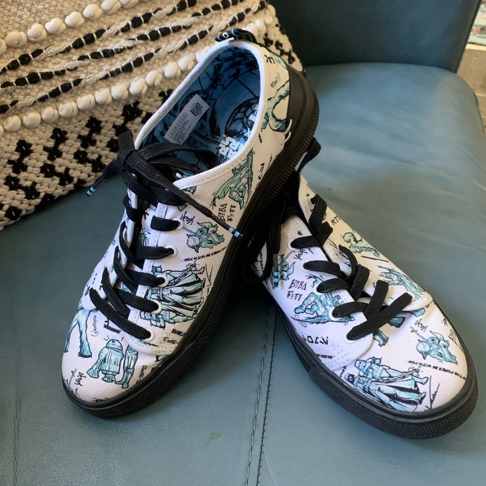 Toms’ Graphic Star Wars Sneakers - White and Blue; Women’s 7.5